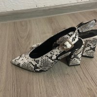 Дамски обувки на ток, снимка 3 - Дамски елегантни обувки - 40257184