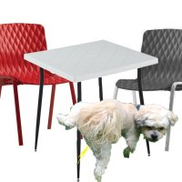 Столове и маси червен,бял,черен цвят-полипропилен,на склад, снимка 1 - Маси - 44048471
