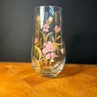 Ръчно рисувана стъклена ваза, снимка 2 - Вази - 44890462