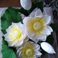 Цветя от креп хартия-лотос, снимка 5 - Изкуствени цветя - 26291938