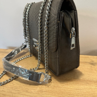 Елегантна дамска чанта в тъмно кафяво, снимка 4 - Чанти - 44933977