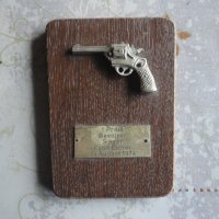 Бронзова фигура пластика Revolver Sieger, снимка 3 - Колекции - 42991221