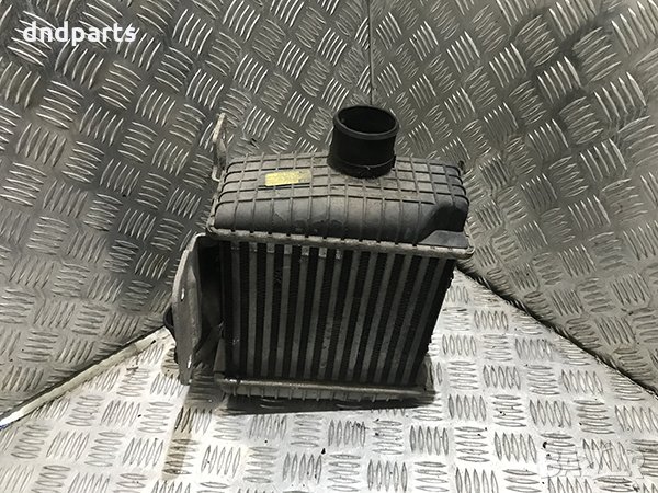 Интеркулер Hyundai Trajet 2.0CRDI 2004г., снимка 1