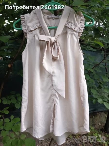 Нежен топ в бежово с къдрички, снимка 1