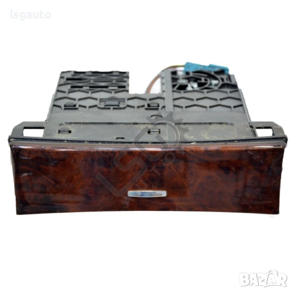 Пепелник Mercedes-Benz M-class (W164) 2005-2011 ID:100739, снимка 1