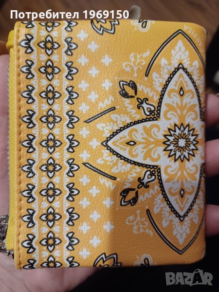 Дамско портомоне чисто ново на Carpisa , снимка 1