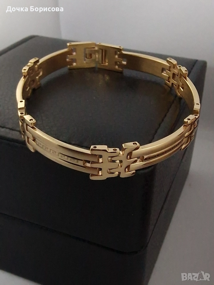 Дамска гривна с троен линеен дизайн от медицинска стомана с 18к позлата , снимка 1