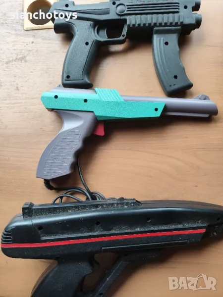 Пистолети за електронна тв игра,, снимка 1