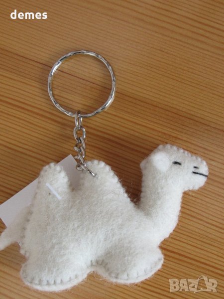  Ключодържател-двугърба камила от филц от Монголия, снимка 1