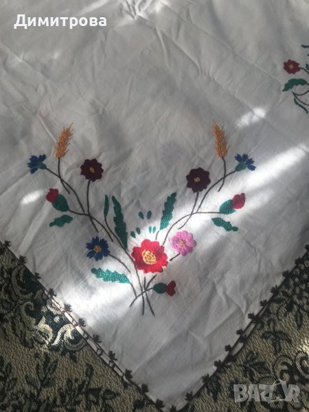 Калъфки за възглавница и покривка - ръчно бродирани, снимка 1