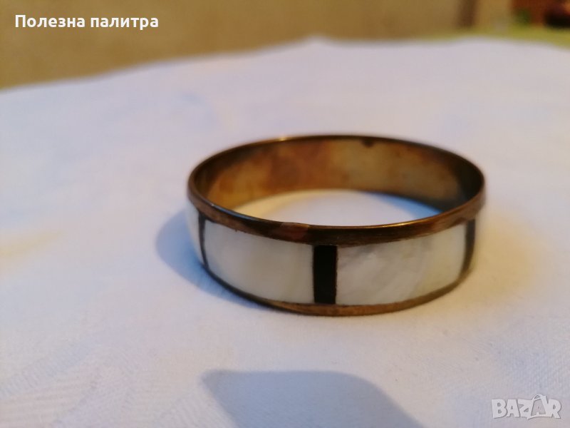 Елегантна месингова гривна с инкрустиран седеф с подарък - обици, снимка 1