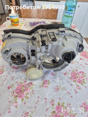 ТОП състояние Оригинален десен фар Bosch за мерцедес С клас W203 преди фейс. , снимка 2 - Части - 52787534