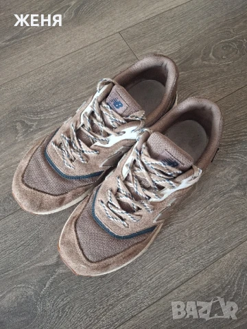 маратонки New Balance