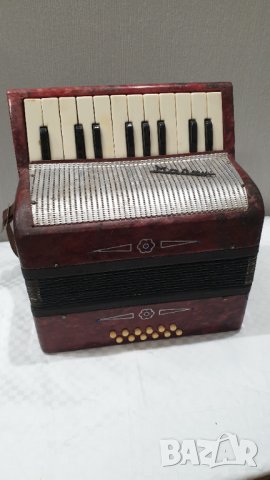 Детски акордеон - Малыш - 12 баса - Made in USSR, снимка 5 - Колекции - 43750619
