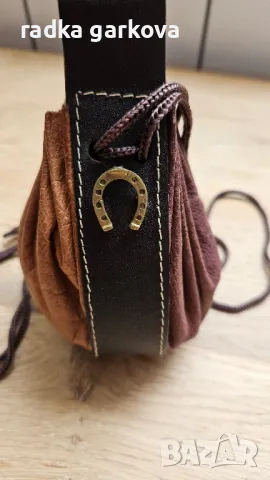 Кесия с подкова - естествен велур