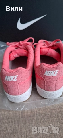 Спортни обувки Nike, снимка 2 - Дамски ежедневни обувки - 51947599