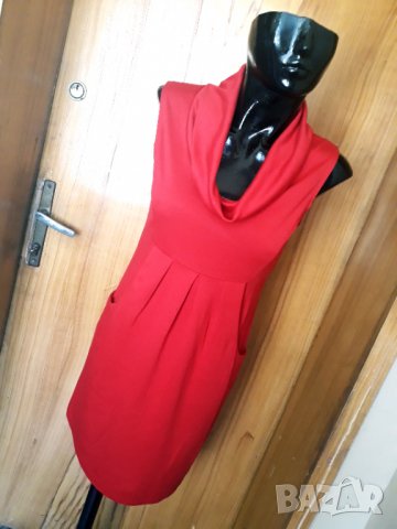 Червена къса рокля с джобчета и гръцко деколте С/М
