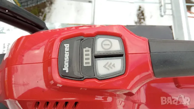 Акумулаторен храсторез за жив плет-Jonsered HT2258 LI-Нова, снимка 4 - Градинска техника - 49211221