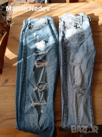 Продавам два чифта дънки.