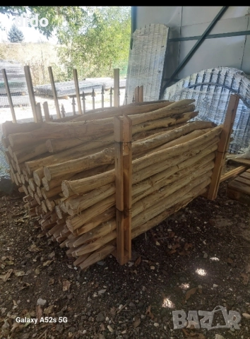 Дървени колове 