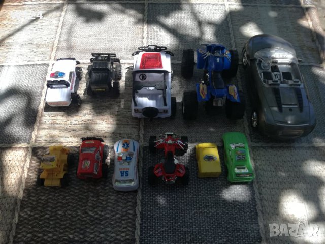 Играчки коли, снимка 2 - Коли, камиони, мотори, писти - 32822780