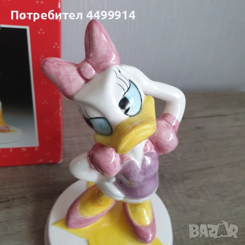 Порцеланова фигура на Шмид от Walt Disney Company - Дейзи, снимка 3 - Антикварни и старинни предмети - 51657070