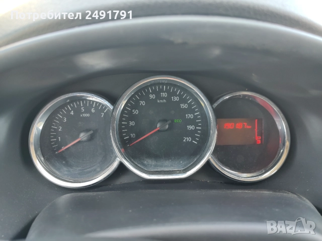 Dacia Sandero 1.5 dci, 2015, снимка 11 - Автомобили и джипове - 52596810