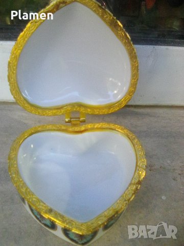 Порцеланова кутия за бижута с формата на сърце, снимка 3 - Други ценни предмети - 37391827