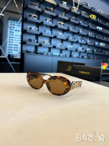 очила с черен обикновен калъф gucci chanel versace, снимка 10 - Слънчеви и диоптрични очила - 51093429