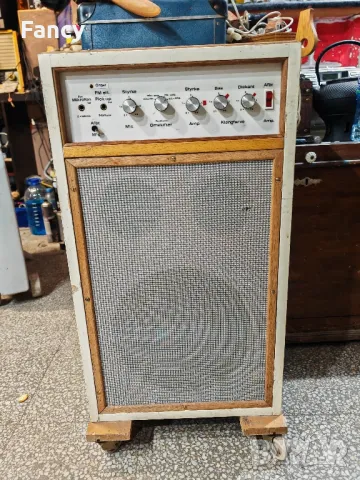 Трилентова лампова колона