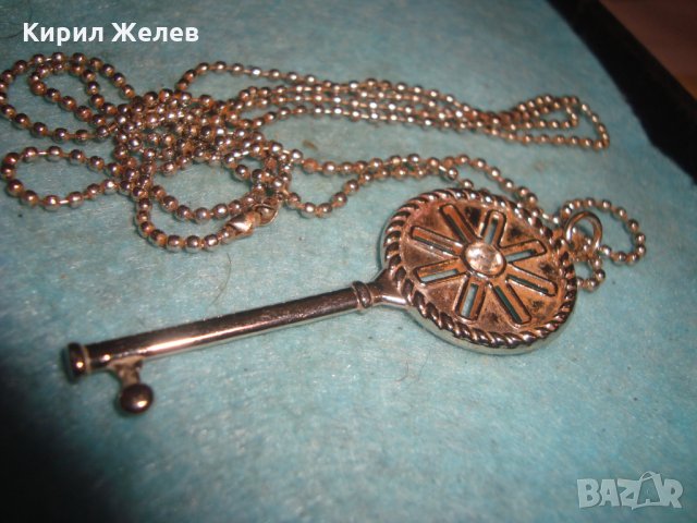 СРЕБРИСТО КЛЮЧЕ с ФАСЕТИРАН КРИСТАЛ и НЕЖНО СИНДЖИРЧЕ АРТ МЕДАЛЬОН 26944, снимка 2 - Колиета, медальони, синджири - 34985665