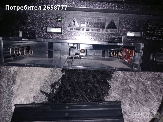 Радиокасетофон , снимка 2 - Радиокасетофони, транзистори - 42939997