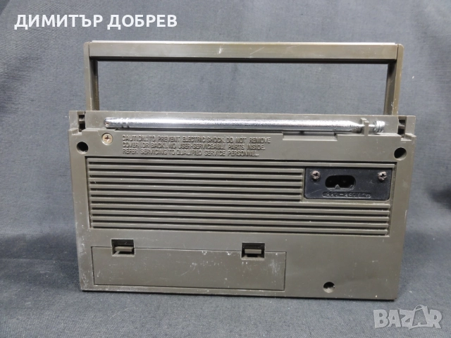 СТАР РЕТРО ТРАНЗИСТОР AM/FM РАДИО PHILIPS D2000 PORTABLE, снимка 7 - Радиокасетофони, транзистори - 51974338