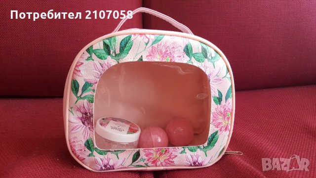 Тоалетна чантичка и продукти за тяло