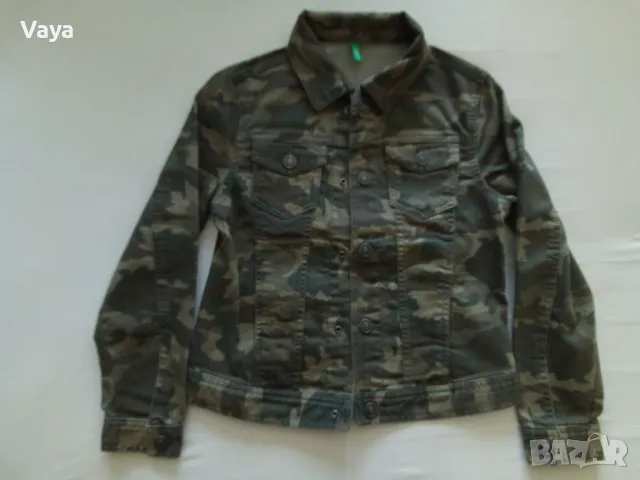 Детско яке Бенетон, размер М, за 7-8 год 