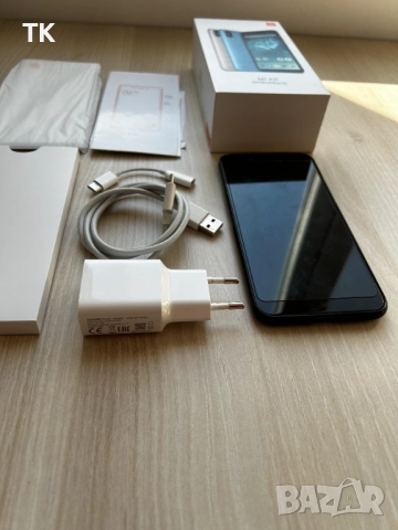 Продавам Xiaomi Mi A2 за ремонт или за части, снимка 3 - Резервни части за телефони - 51946071