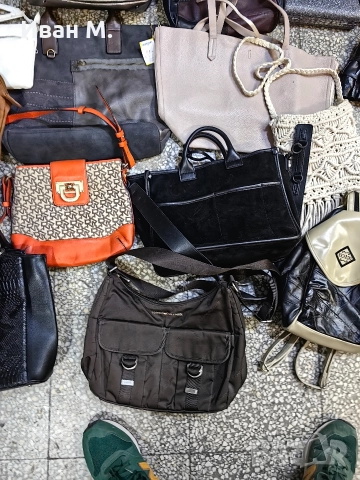 на едро 23 дамски чанти за 180 лв , снимка 8 - Чанти - 52719672