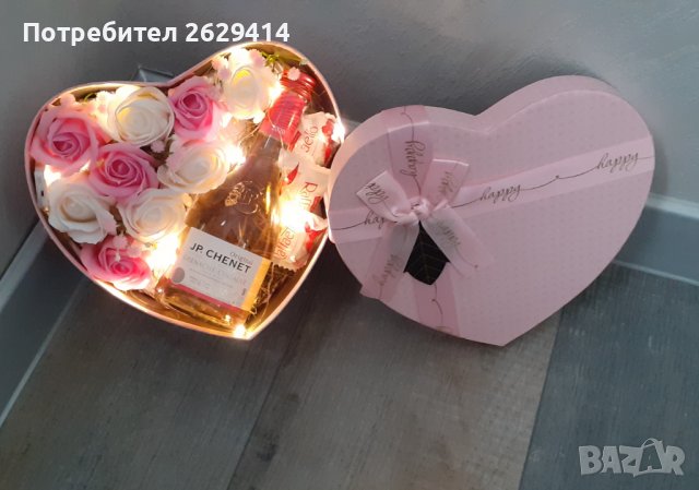 Луксозна кутия с сапунени рози ., снимка 2 - Изкуствени цветя - 36623101