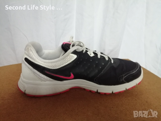 Номер 40 Nike оригинални дамски маратонки Revolution Running, снимка 9 - Маратонки - 52877940
