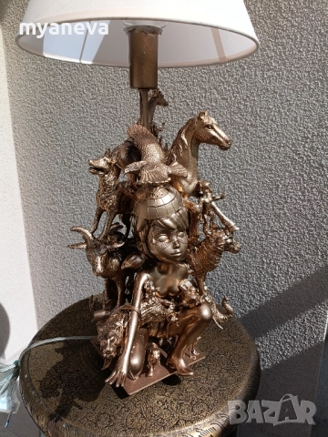 Авторска лампа ​"Единство" , символ на хармонията между човека и животните. , снимка 10 - Настолни лампи - 51726154