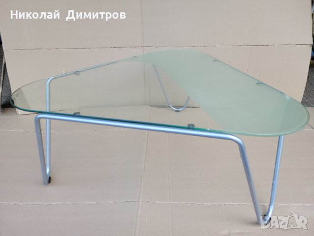 Продавам холна маса