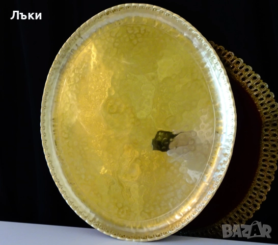 Кован бронзов поднос,плато 700 гр.,релеф. , снимка 3 - Антикварни и старинни предмети - 51659667