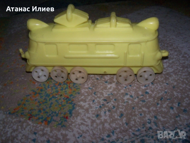 Пластмасов влак, локомотив соц. играчка, снимка 4 - Коли, камиони, мотори, писти - 51553652