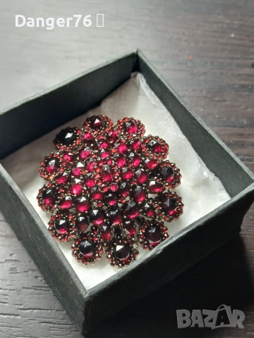 Сребърна брошка с гранати Бохемия !Викториански период!