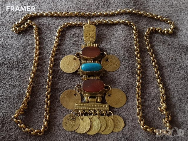 Възрожденски СРЕБЪРЕН с ПОЗЛАТА и КОРНЕОЛИ медалион огърлица, снимка 1