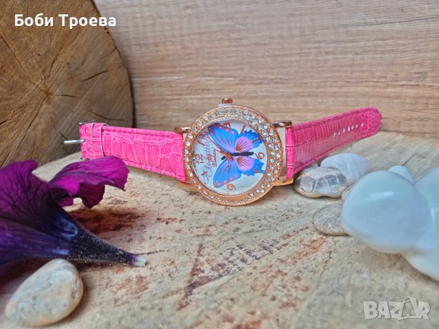 Стилен дамски часовник за любителите на пеперуди, снимка 1 - Дамски - 43186641