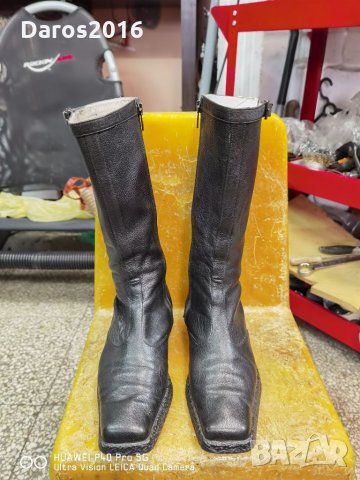 Оригинални дамски кожени ботуши Hugo Boss 36 номер, снимка 2 - Дамски ботуши - 35371645