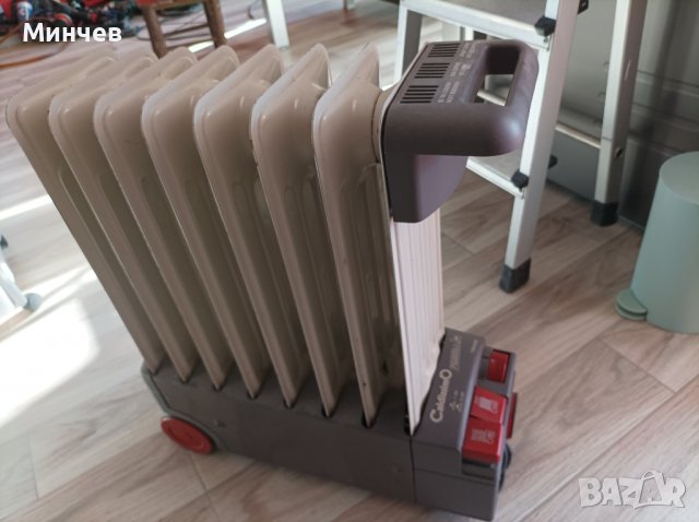 Маслен радиатор със  духалка DeLongi