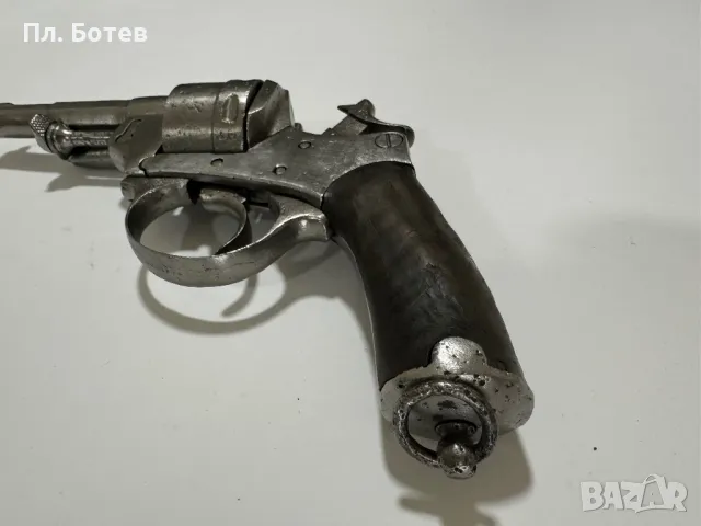 Стар револвер, пистолет, снимка 9 - Антикварни и старинни предмети - 47934671