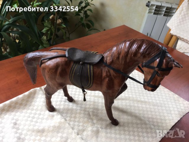 КОН СУВЕНИР ПРЕСОВАНА КОЖА БЕЗ ЗАБЕЛЕЖКИ, снимка 3 - Статуетки - 37888161